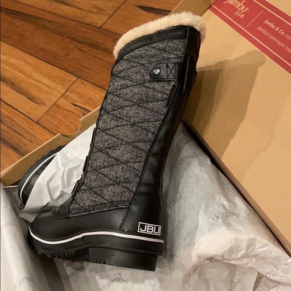 Winter boot - Picture 9 of 11